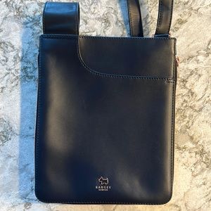 NWT Radley London Med zip around crossbody Navy Blue with rose gold color zips